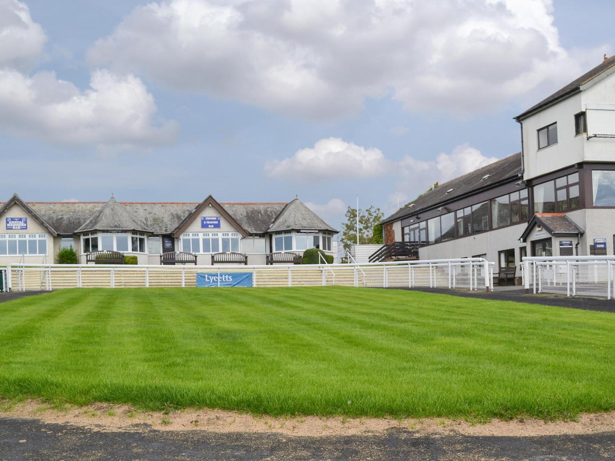 The Racecourse Lodge هيكسهام المظهر الخارجي الصورة